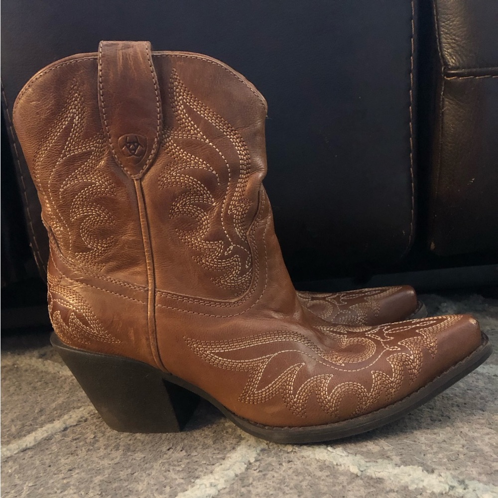 Ariat Short booties